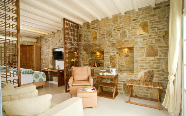 Petinos Beach Hotel