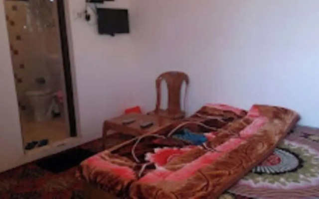Goroomgo Khanday Guest House srinagar