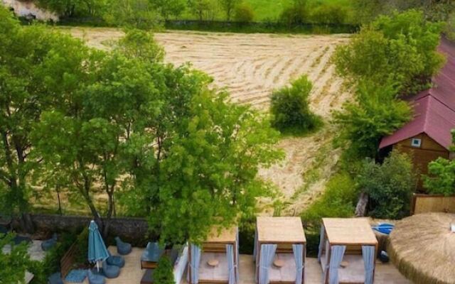 Nomade Caravan Camping