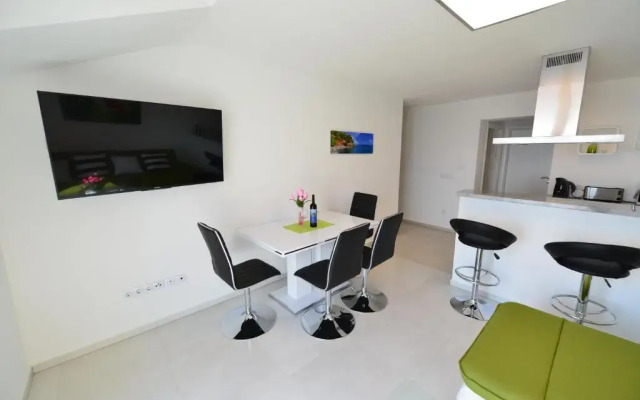 Apartments Petrovac