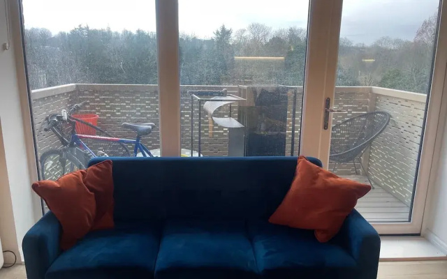 Cosy Dartford Apartment With City Views