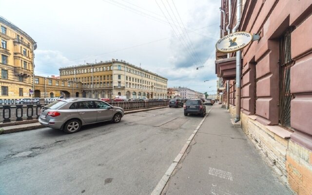 Apartment near Kazansky Cathedral