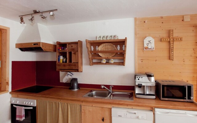 Lovely Chalet in Hippach with Private Terrace