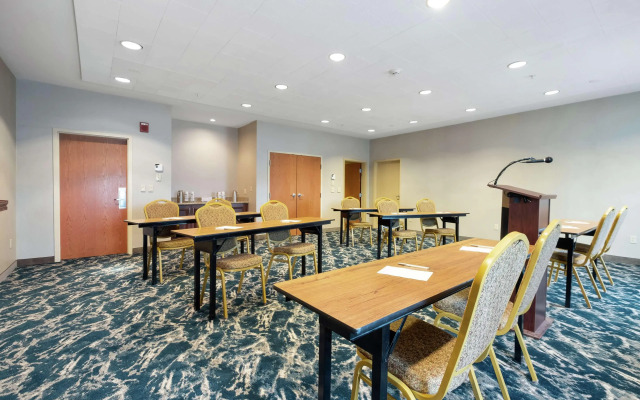 Hampton Inn & Suites Rockland