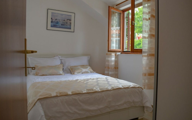 Apartments Daira
