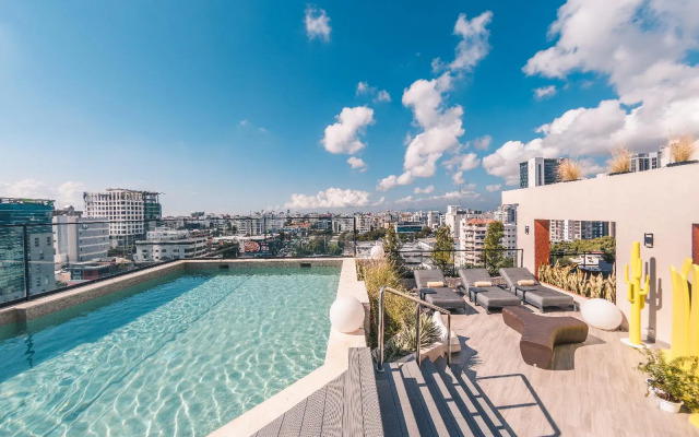 Regatta Living Hotel By Mint