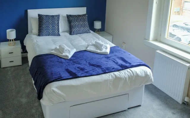 Register House - 4 bed 1 bath