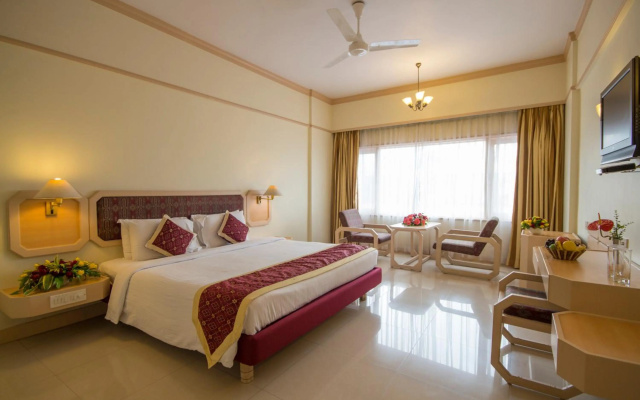 Dolphin Hotel - Image 5