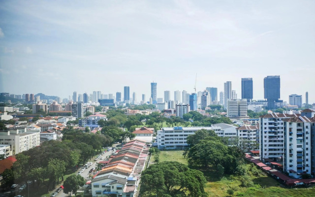 Violet@Beacon#7pax#2carpark#KomtarView