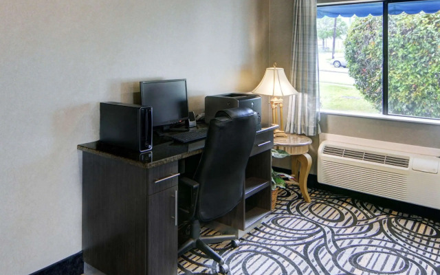 Quality Inn & Suites