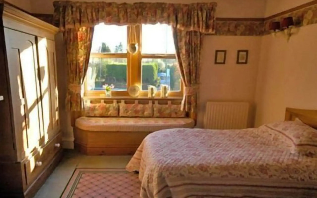 Moor End House Bed & Breakfast