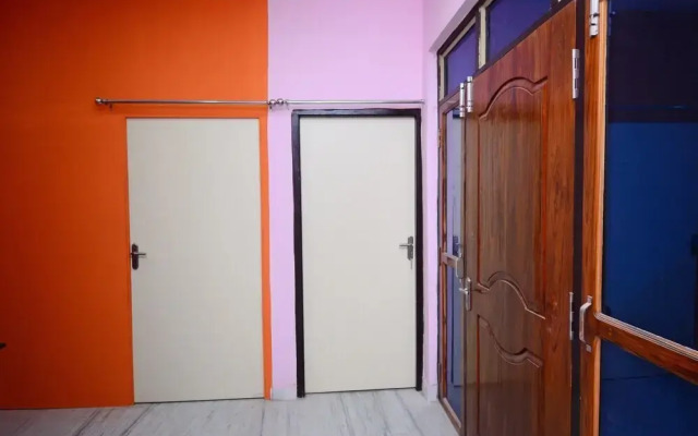 Amita Guest House By OYO Rooms