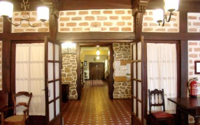 Hostal Ayestaran I