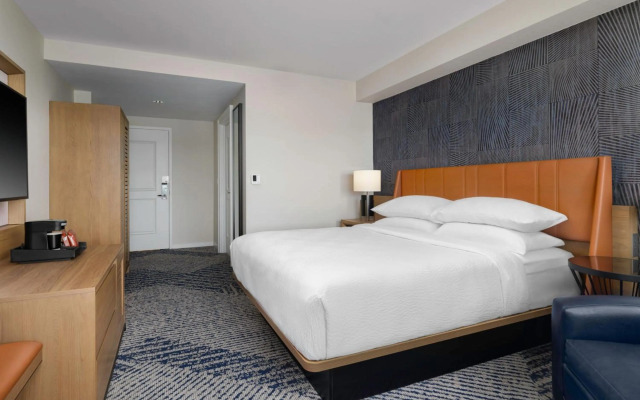 Sheraton Erie Bayfront Hotel
