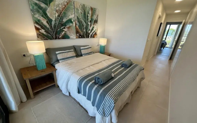 Impeccable 2-bed Apartment in Camarate Hills