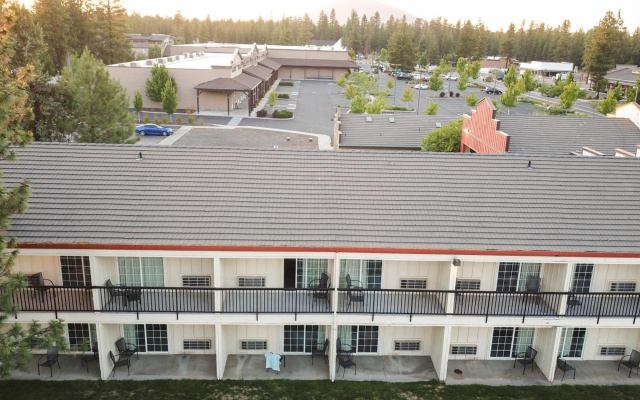 Sisters Inn And Suites