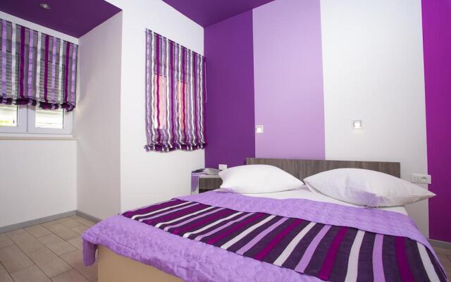 Apartments Marhela Jakov