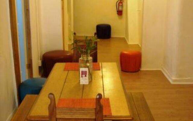 Hostal Cumming 129