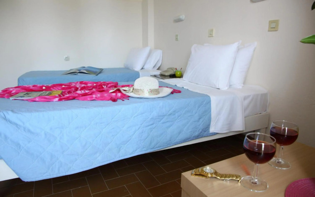 Triton Garden Hotel