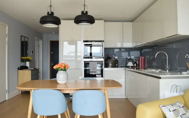 2 Bedroom Flat With Amazing London Views