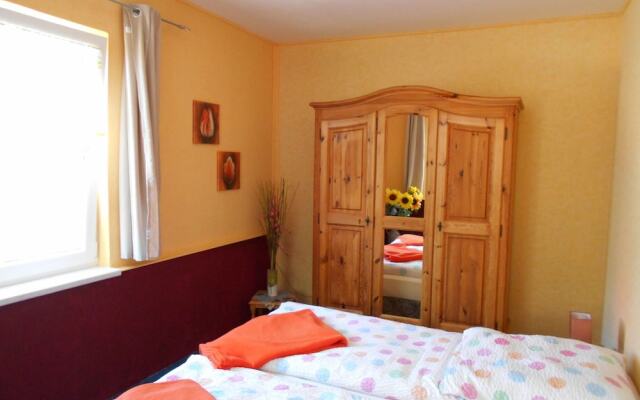 Spacious Bungalow in Kühlungsborn near Sea Beach