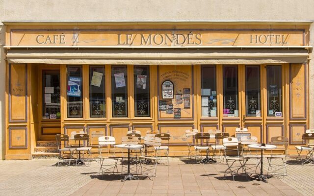 Le Mondes