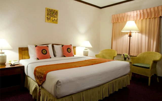 S Lodge Pattaya (formally known as Sabai Lodge)