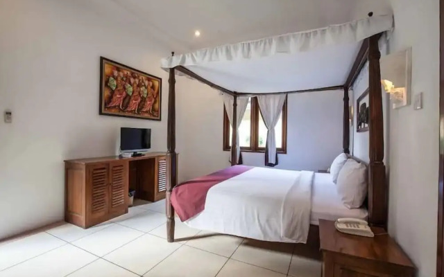 8-BR Private Pool Villa Walk to Seminyak Beach