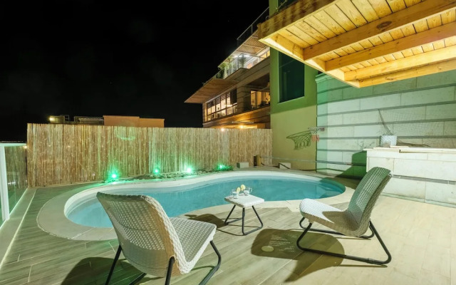 Sea View Beach Penthouse by Sea N' Rent