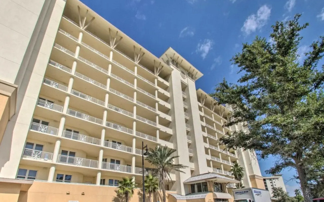 'the Beachcomber' Escape w/ Club Amenities!