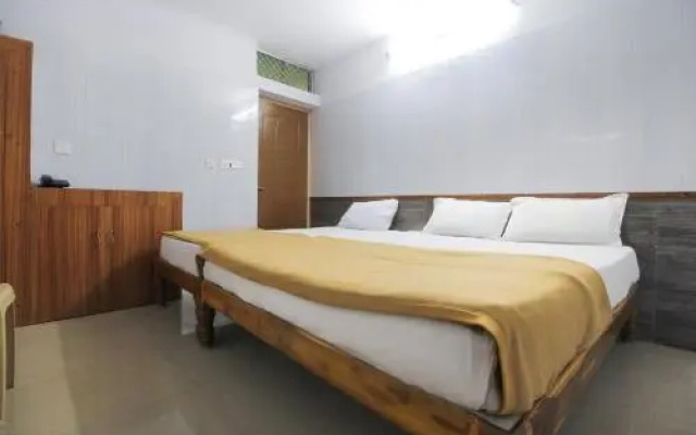 OYO 61145 J.K.S. Deluxe Lodge