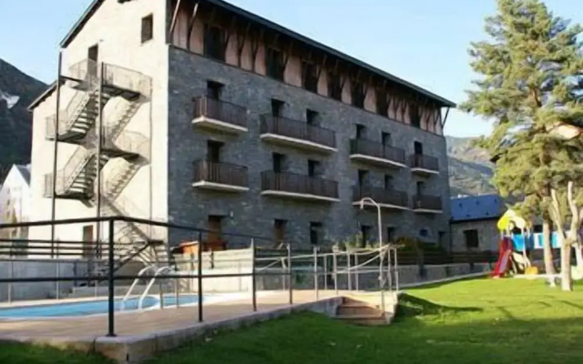 Roca Nevada Suites
