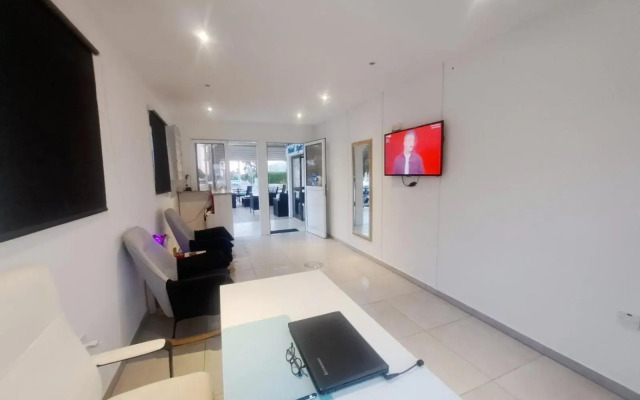 Florence Hotel Apartments