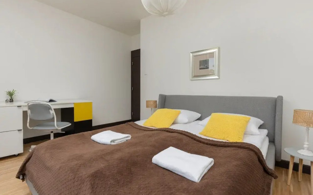 Sielecka Apartment Warsaw by Renters