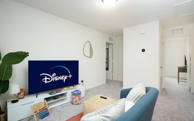 Rare Find Sleeps 13 Family Fun