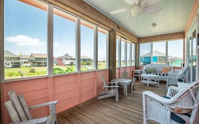 Selah 3 Bedroom Home by RedAwning