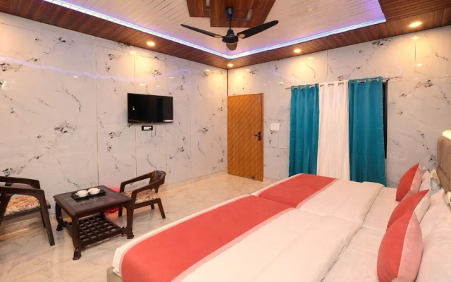 Aqua Tree Resort