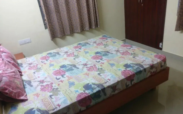 OYO 10792 Vishwa Heights