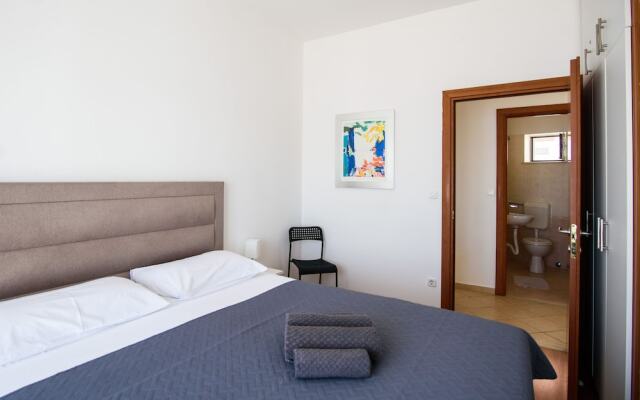 Zenith Apartment by DuHomes