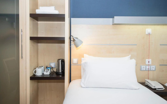 Holiday Inn Express Barcelona - Molins de Rei by IHG