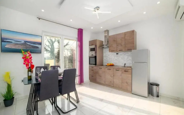 Vega Lux Apartment