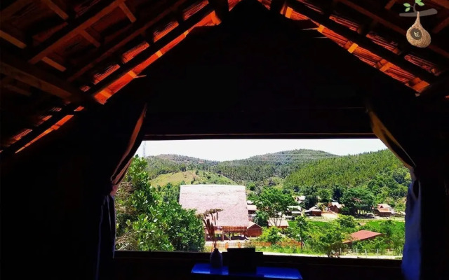 To Chim Ri Homestay Mang Đen