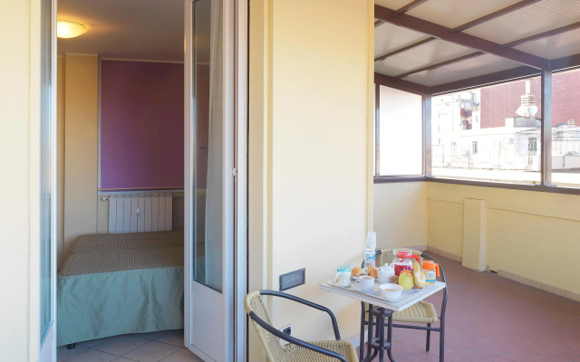 Hotel Arco Romana