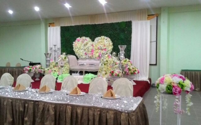 Virgo Batik Resort Teluk Batik Lumut