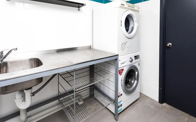 Airlie Sun & Sand Accommodation 6