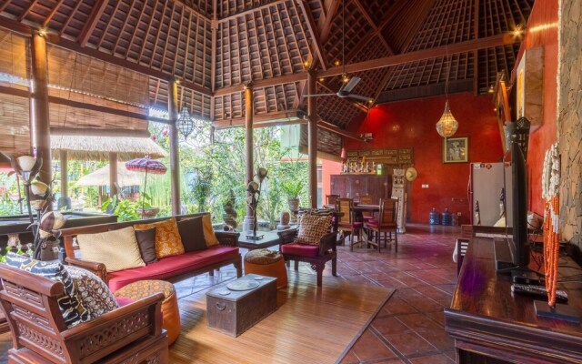 Villa Santhi