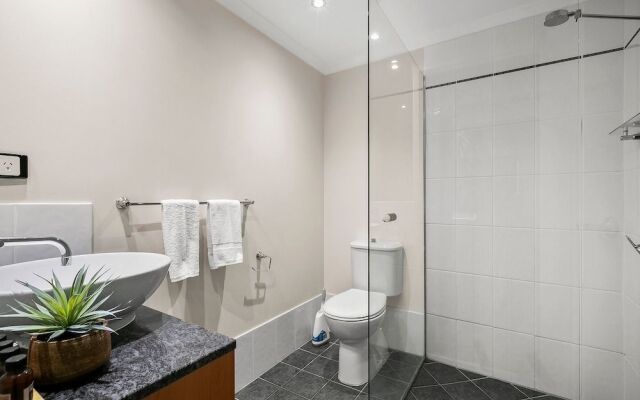 Belle Escapes - Oceanview Suite Alamanda Beachfront Resort "88"
