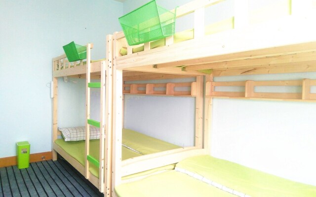 Downtown Center Youth Hostel