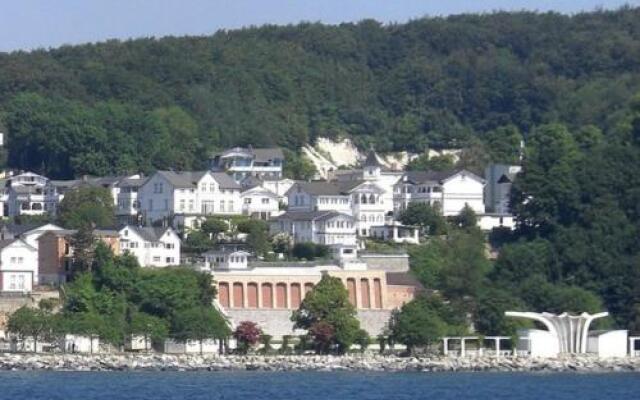 Ferienwohnungen in Bädervilla mit Ostseeblick