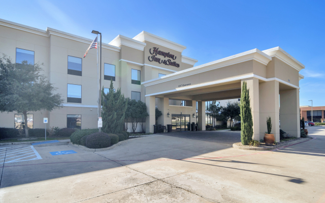 Hampton Inn & Suites Fort Worth-Fossil Creek